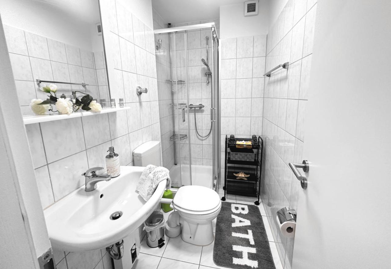Vaz Apartments Essen, Kueche, Wlan, Tv, Netflix, Ca 15 Min Messe U Hbf Zewnętrze zdjęcie